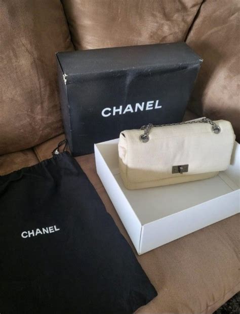 chanel tas fluffy|Chanel reissue bag.